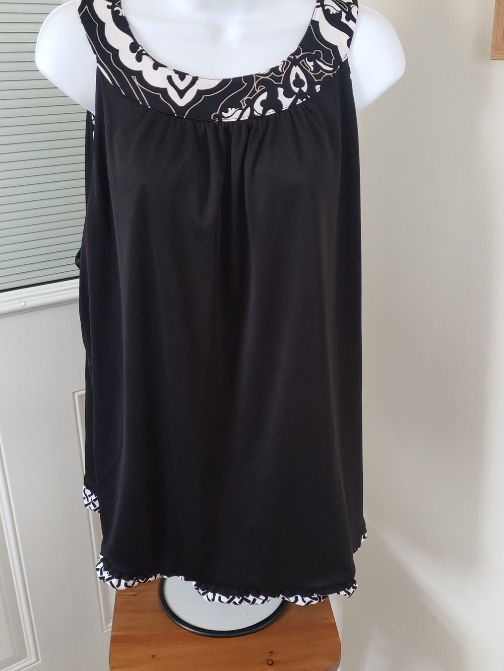 Alfani Beaded Neck Black and White Sleeveless Women's Top, 3X - Picture 7 of 15
